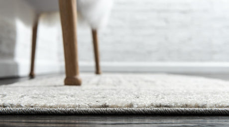 Gray 2' 7 x 10' Del Mar Runner Area Rug 100% Polypropylene Easy Clean Stain Resistant Vivid Modern Carpet Mat for Home Decor Interior Designing for Sale at Rug Engine
