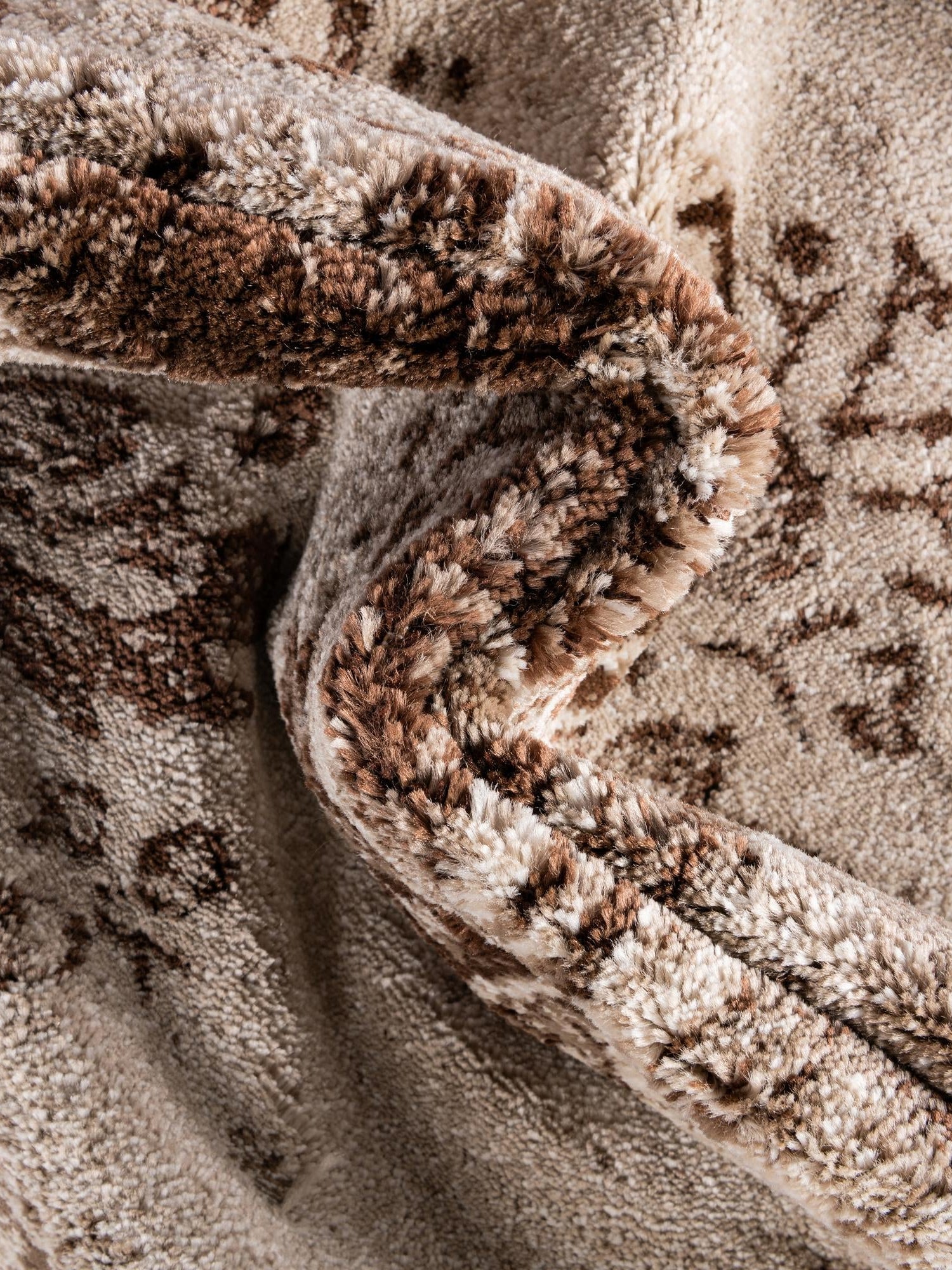 Dark Beige 4' x 6' Rushmore Rectangle Area Rug