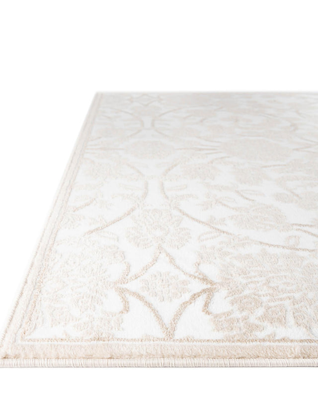 Snow White 5' 1 x 8' Rushmore Rectangle Rug