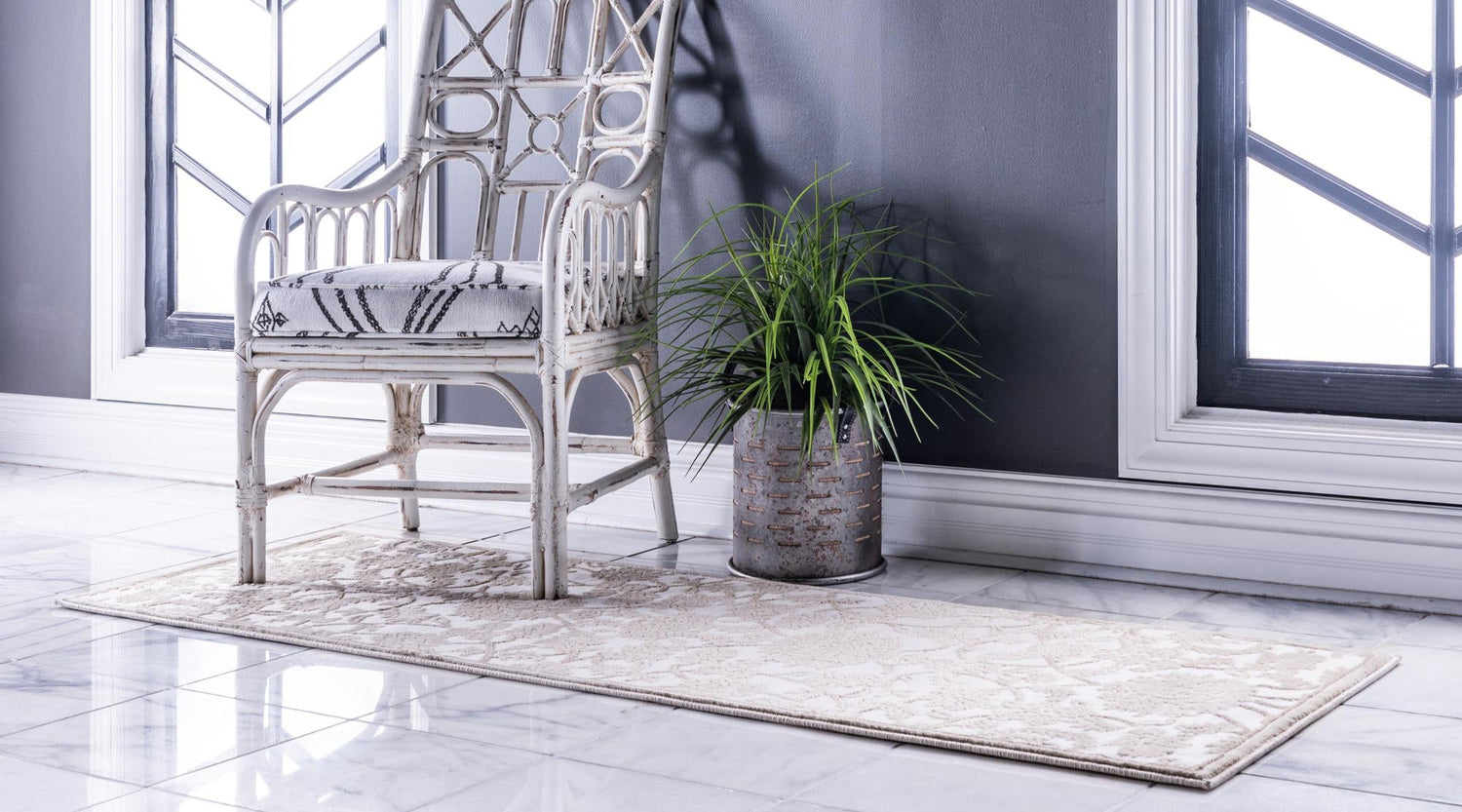 Snow White 2' x 6' 1 Rushmore Runner Area Rug