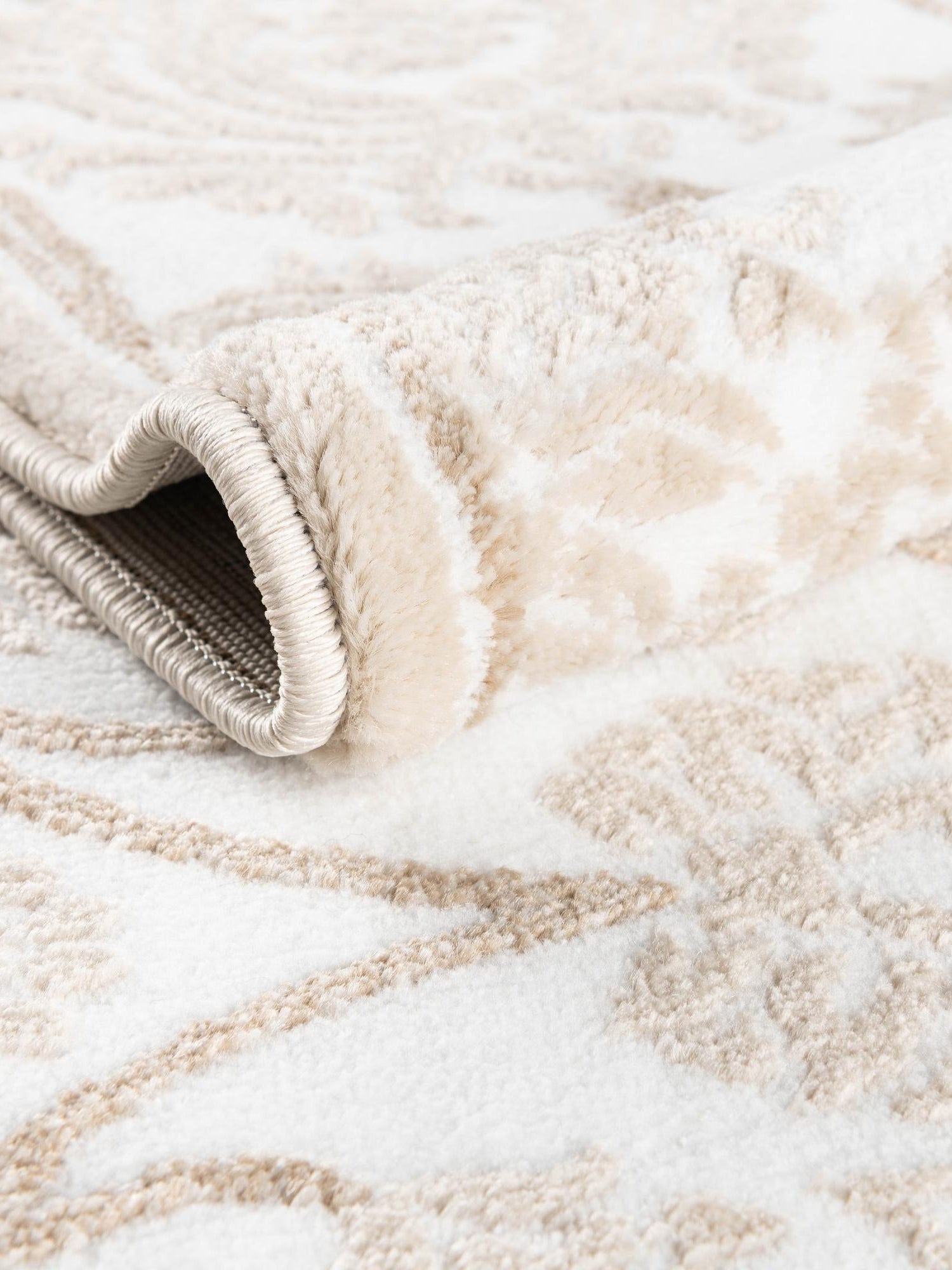 Snow White 2' x 6' 1 Rushmore Runner Area Rug