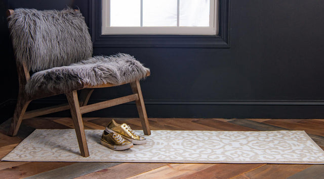 Snow White 3' x 10' Rushmore Runner Rug