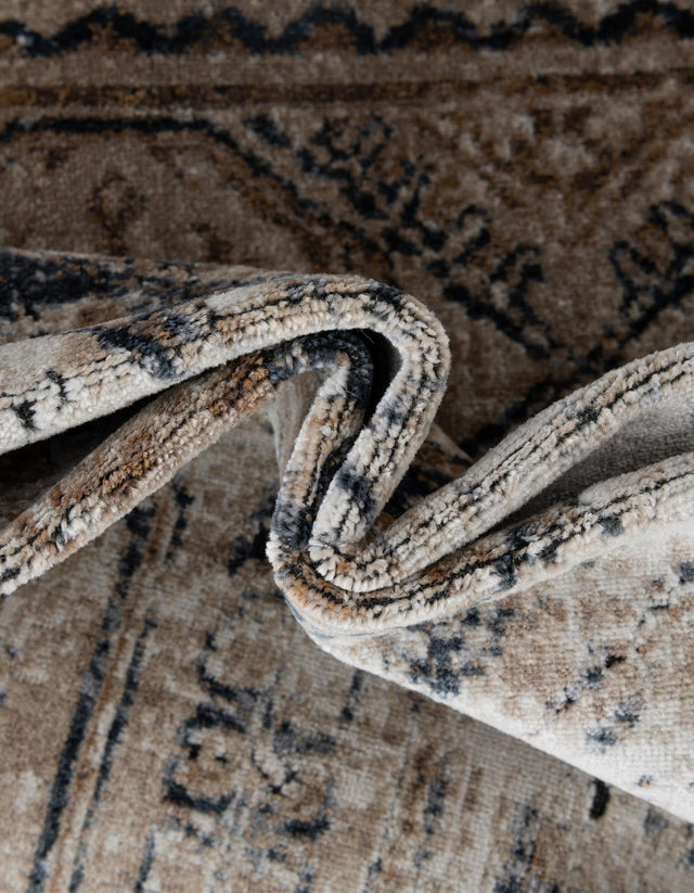 Blue Beige 4' 1 x 6' 1 Chateau Rectangle Rug