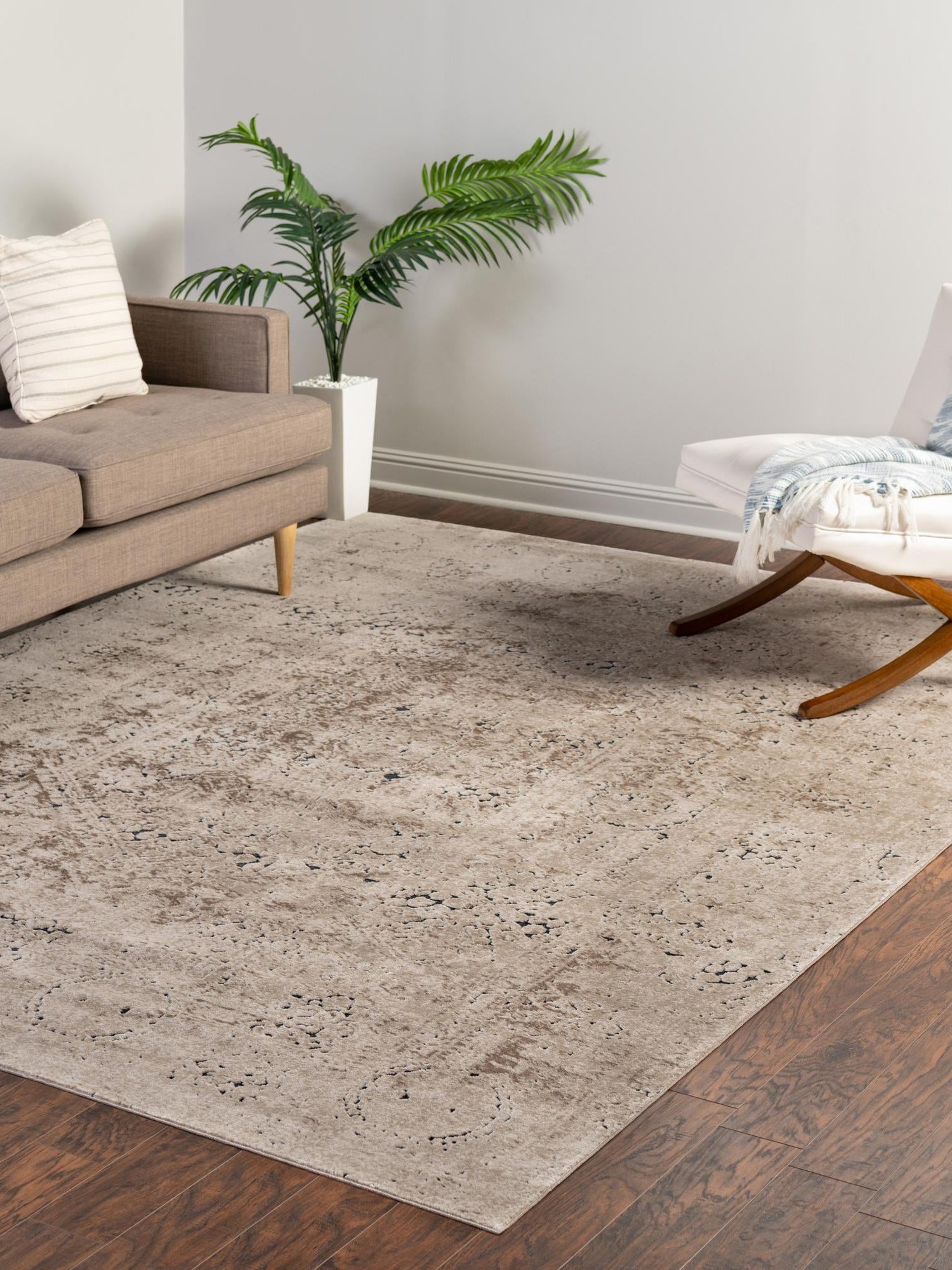 Beige 10' x 13' 1 Chateau Rectangle Area Rug 85% Polypropylene & 15% Chenille With Cotton Backing Traditional Vintage Distressed Carpet for Classical Interior Design Decorating for Sale at Rug Engine