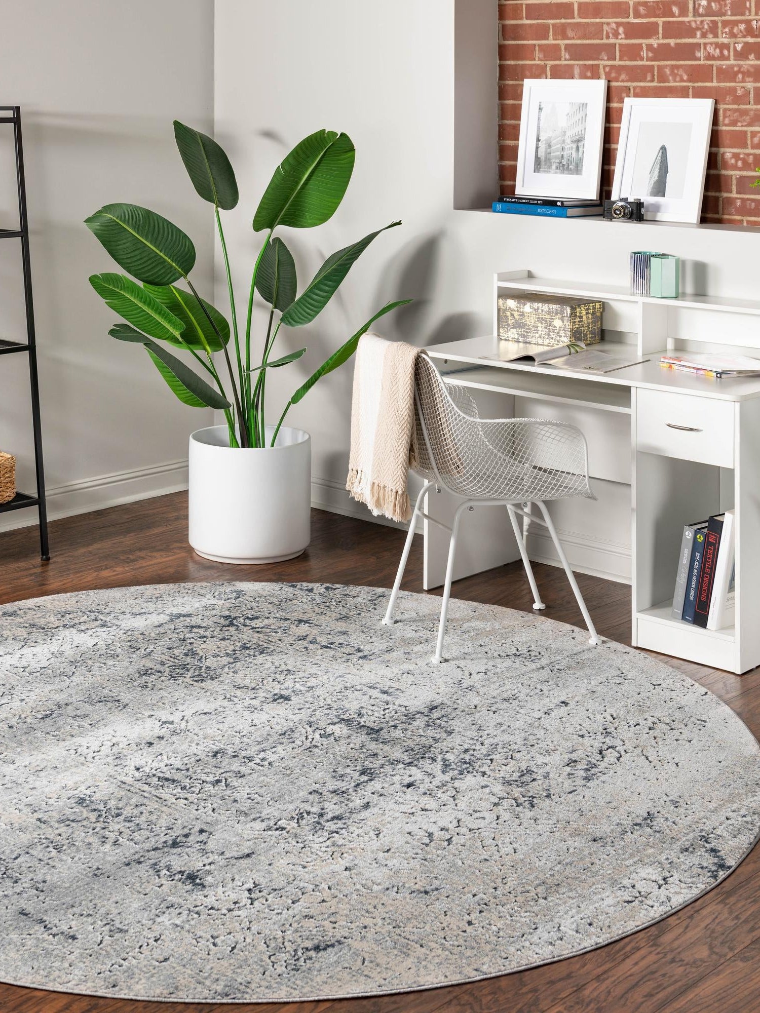 Gray 7' 10 x 7' 10 Chateau Round Area Rug 85% Polypropylene & 15% Chenille With Cotton Backing Traditional Vintage Distressed Carpet for Classical Interior Design Decorating for Sale at Rug Engine