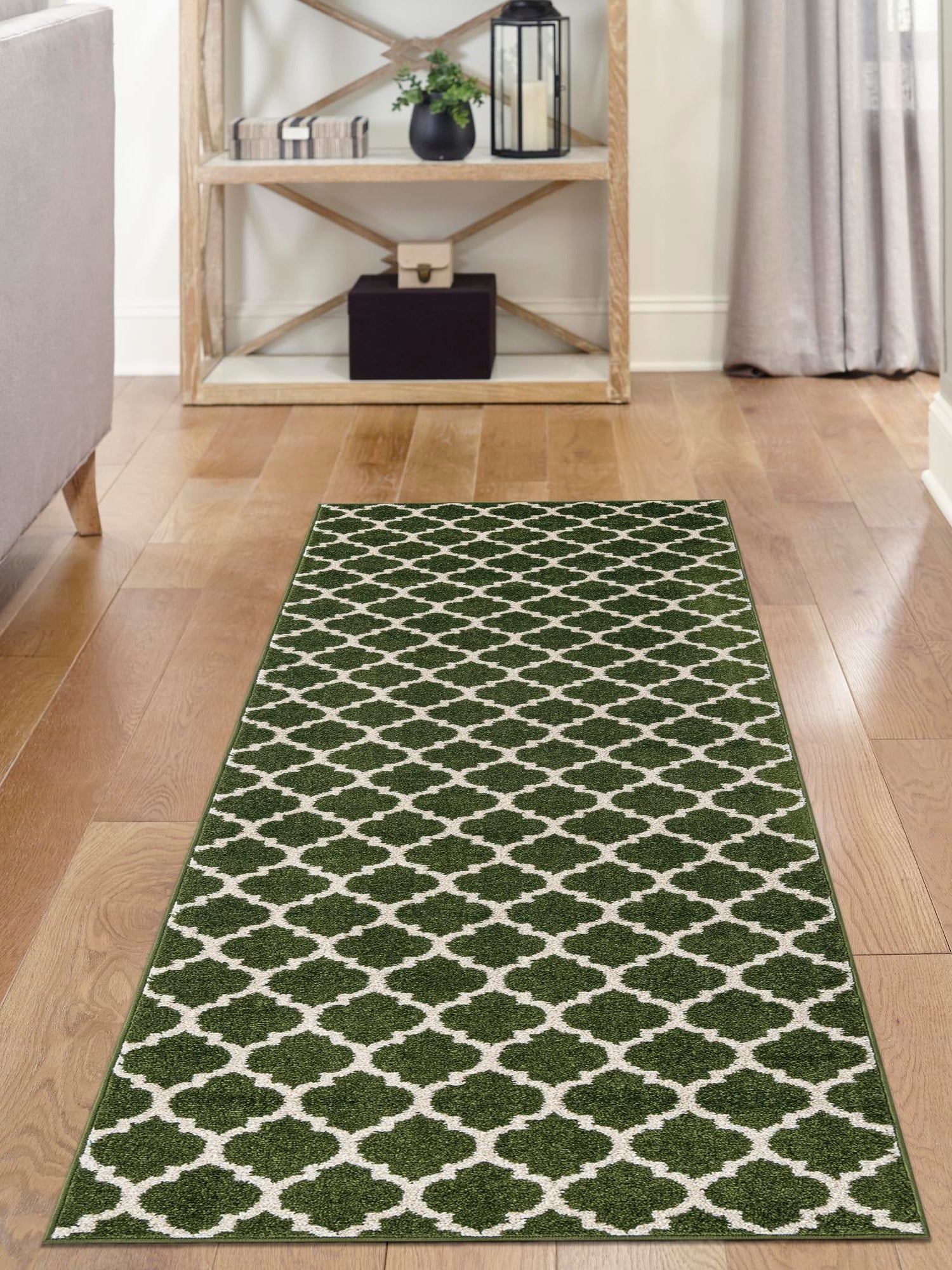 Dark Green 2' 7 x 10' Trellis Runner Area Rug