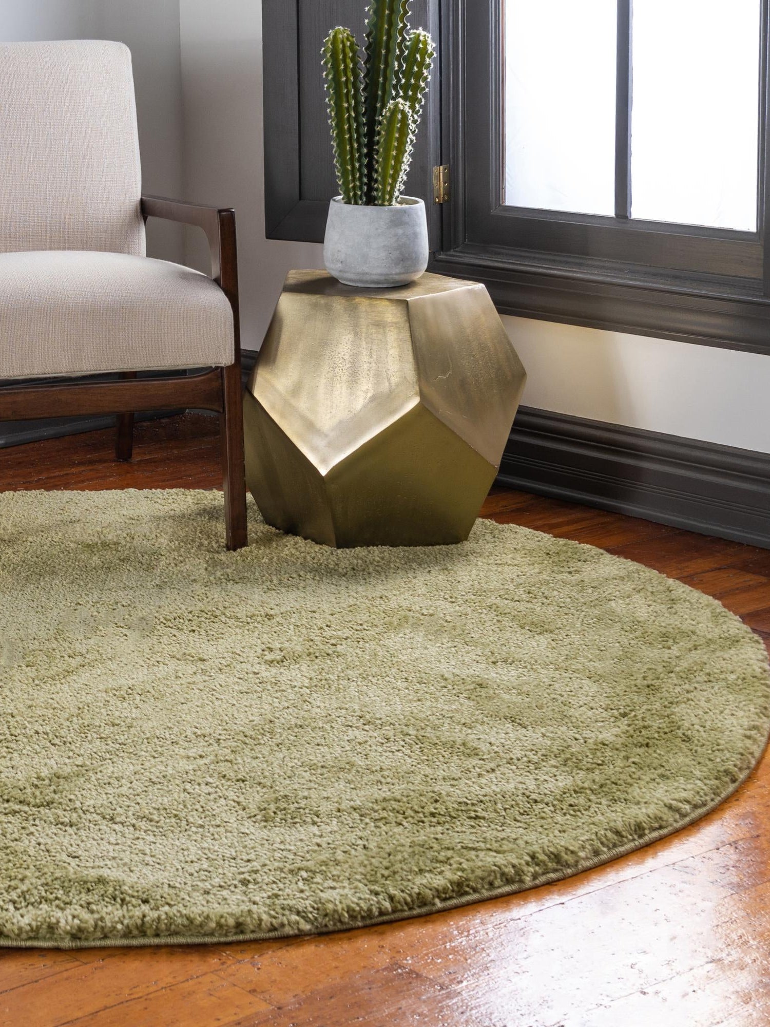Light Green 7' 10 x 7' 10 Solo Round Area Rug Thick Soft Touch Fluffy & Plush Shaggy Pile Durable Minimalist Carpet for Classic Interior Design for Sale at Rug Engine