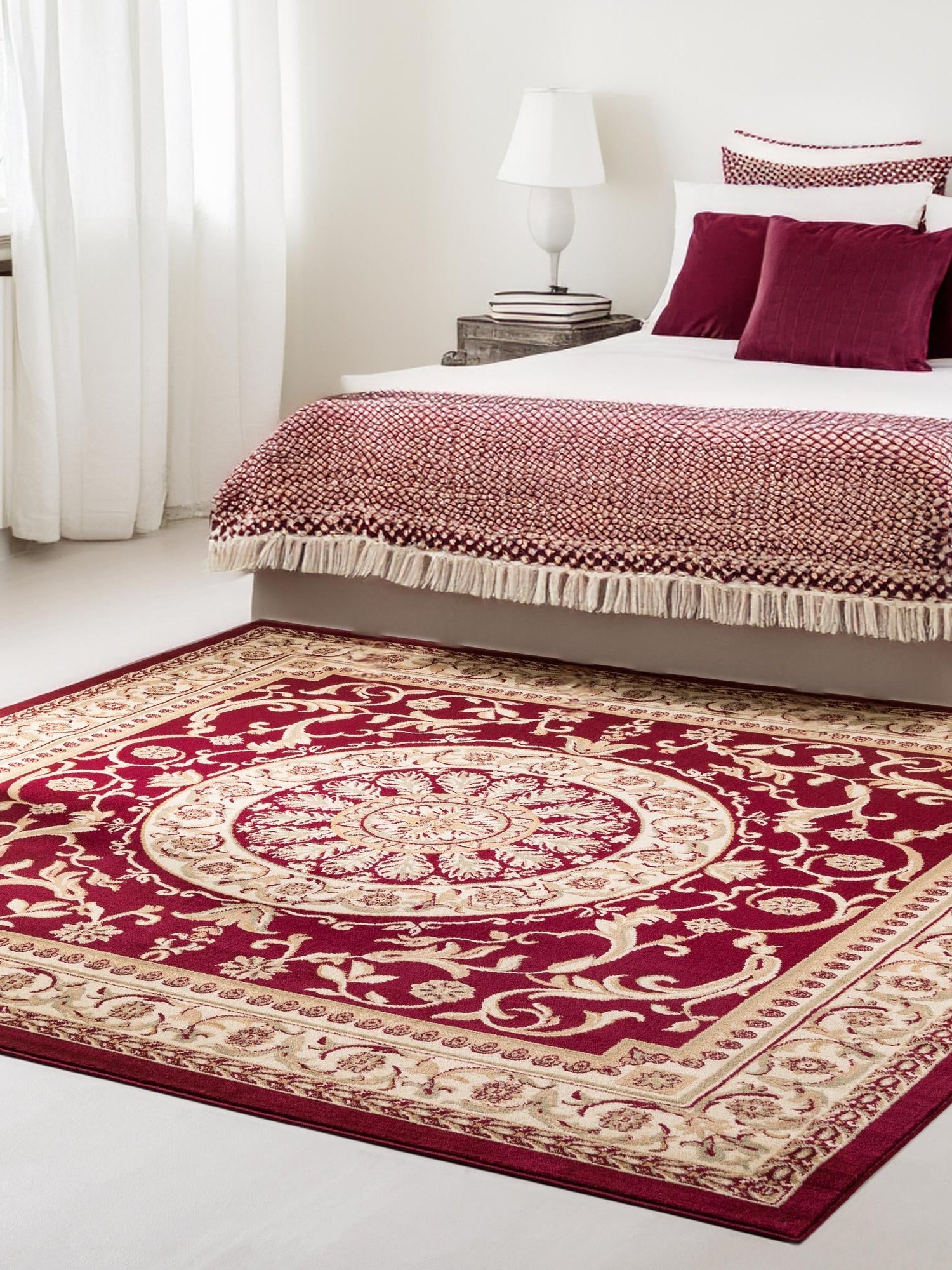 Red 4' 1 x 4' 1 Versailles Square Area Rug