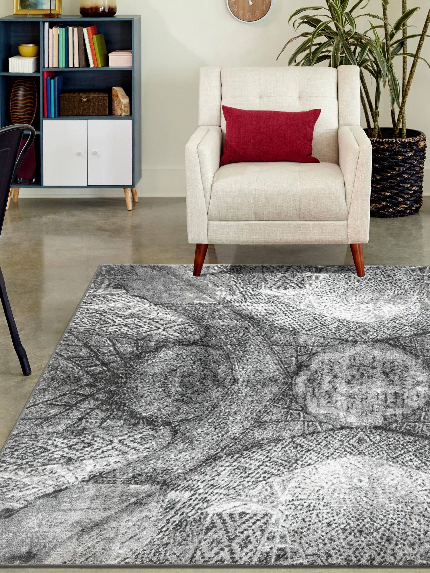 Dark Gray 4' 1 x 6' 1 Sofia Rectangle Area Rug Durable Easy Clean Stain Resistant Unique Carpet for Affordable Interior Home Design for Sale at Rug Engine
