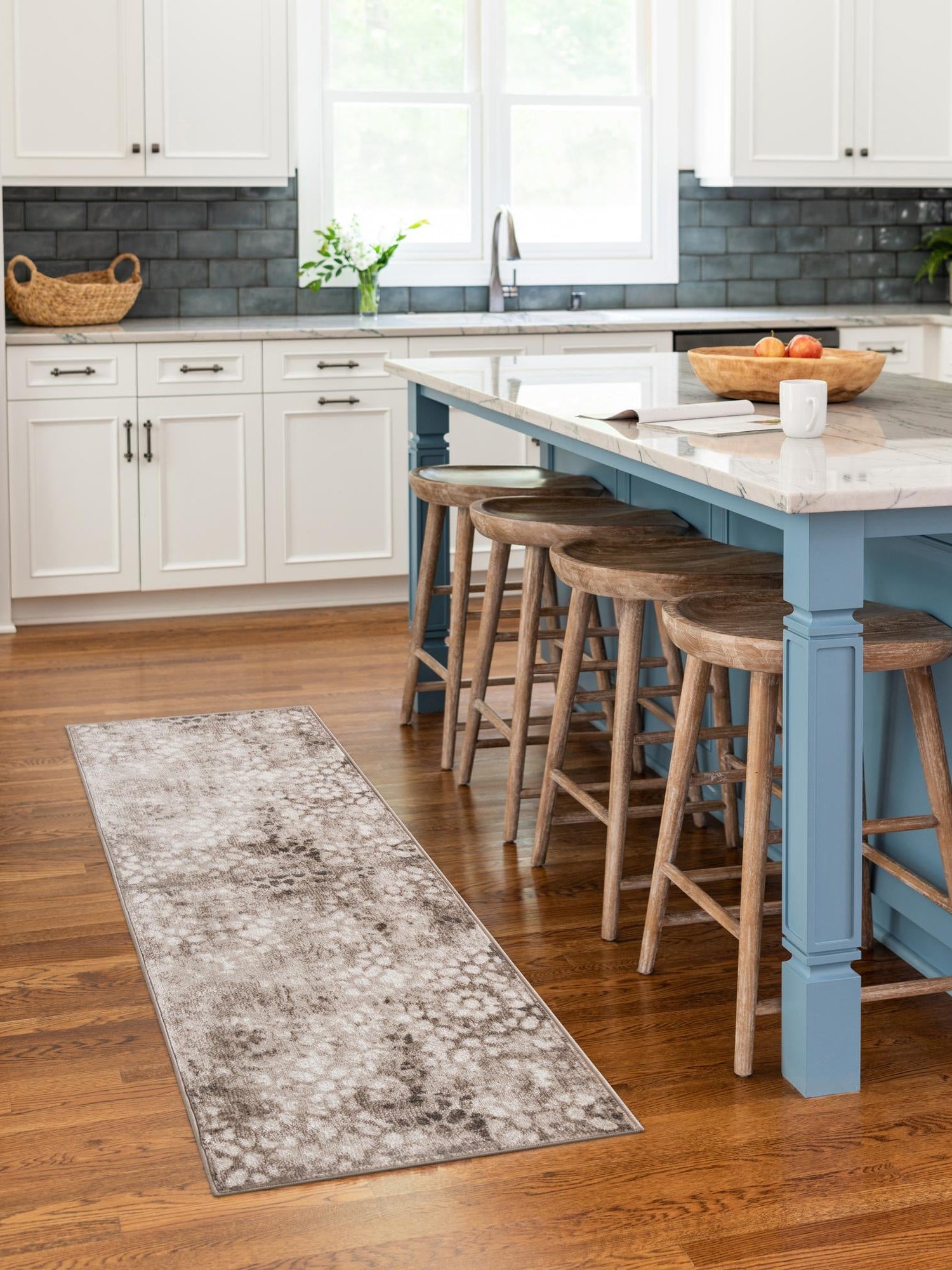 Brown 3' 3 x 19' 8 Sofia Runner Area Rug