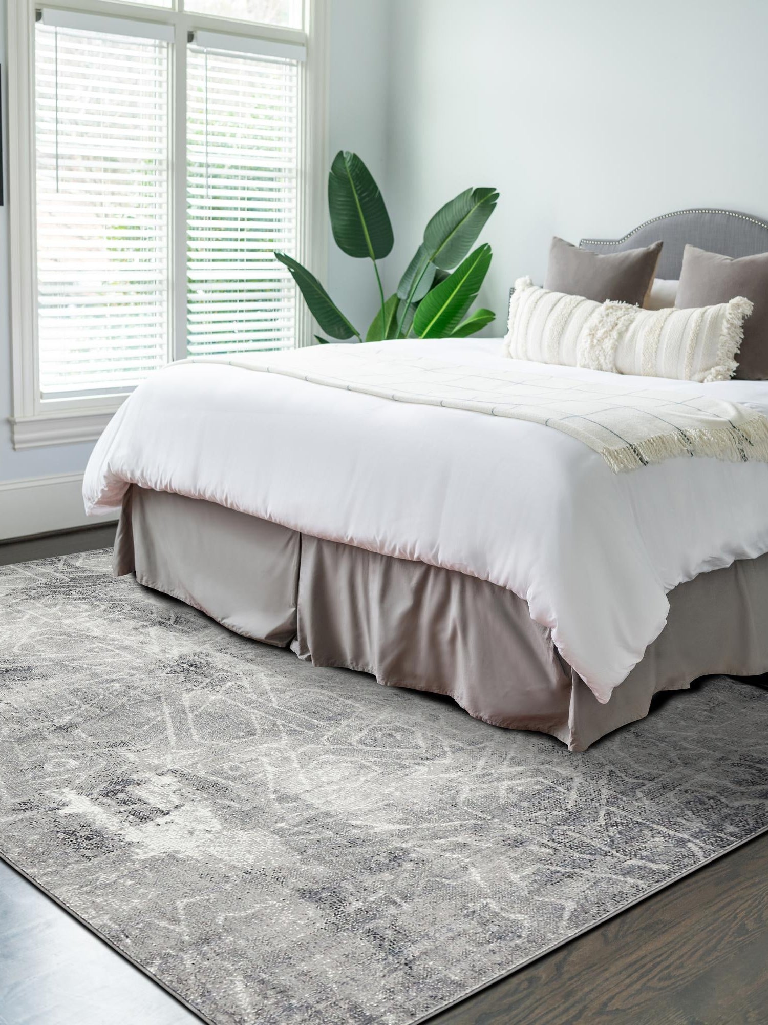 Dark Gray 4' 1 x 6' 1 Sofia Rectangle Area Rug Durable Easy Clean Stain Resistant Unique Carpet for Affordable Interior Home Design for Sale at Rug Engine
