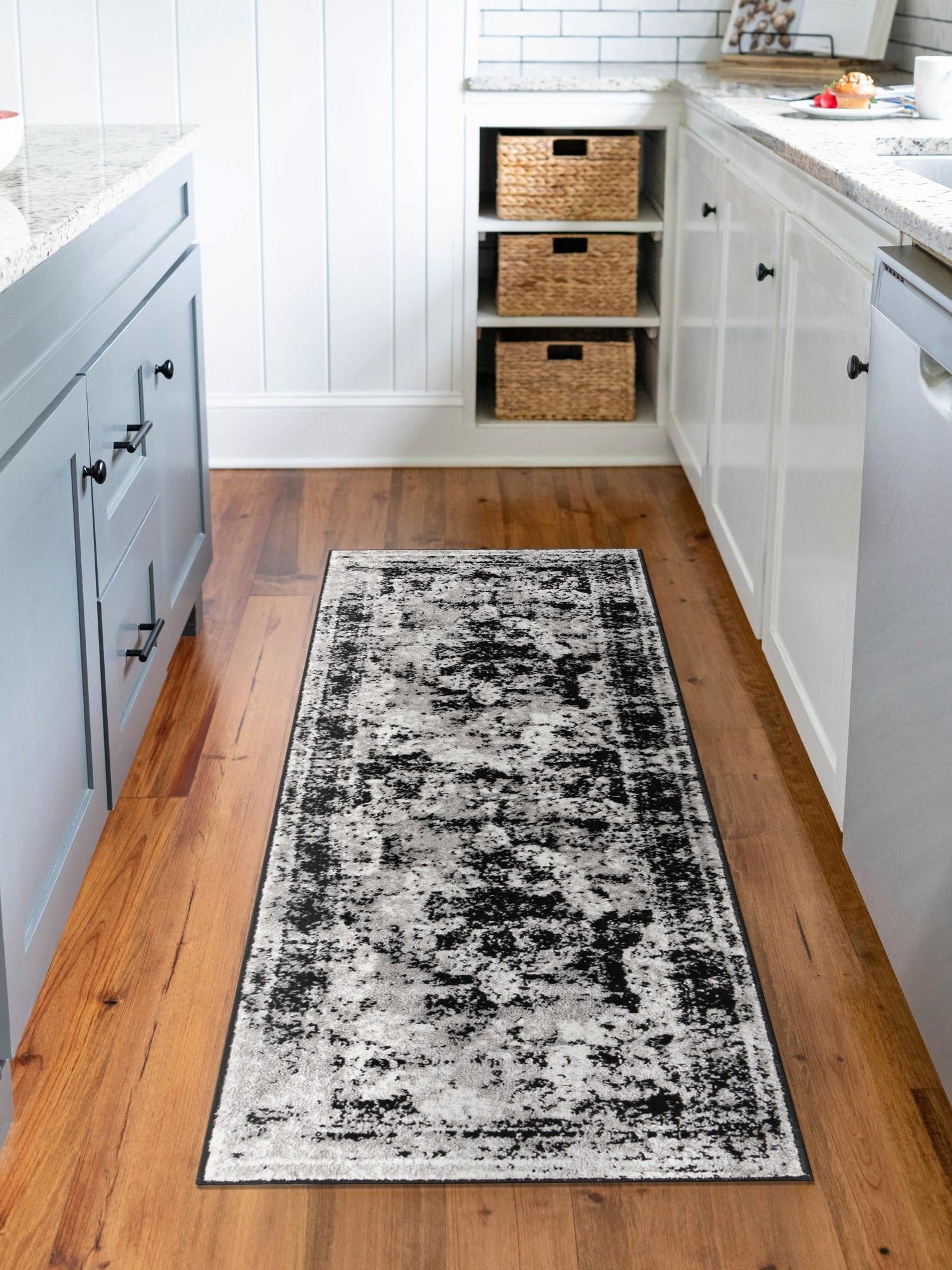 Black 2' x 4' 1 Sofia Runner Area Rug Durable Easy Clean Stain Resistant Unique Carpet for Affordable Interior Home Design for Sale at Rug Engine