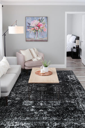 Black 4' 1 x 6' 1 Sofia Rectangle Rug