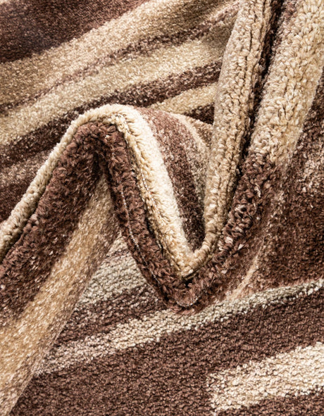 Brown 7' 10 x 7' 10 Autumn Round Area Rug 100% Polypropylene Durable Jute Backing Living Dining Room Bedroom Office Modern Decor Carpet for Sale at Rug Engine