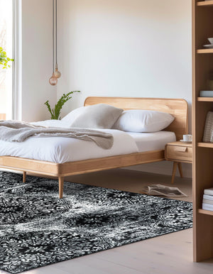 Black 3' 3 x 5' 3 Sofia Rectangle Rug
