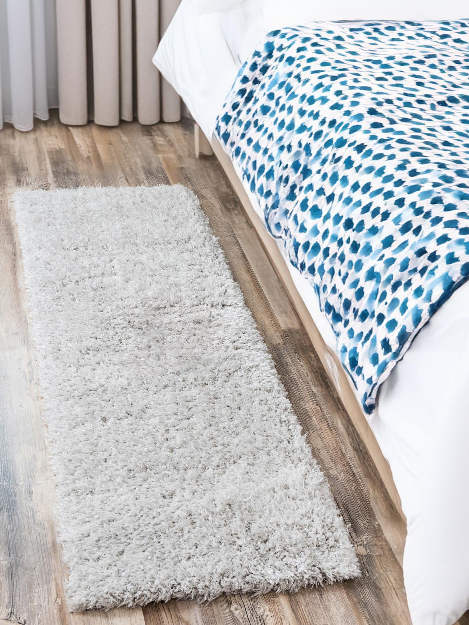 Silver Screen 2' x 6' 1 Marilyn Monroe Opulence Shag Runner Area Rug Thick Soft Touch Fluffy & Plush Shaggy Pile 100% Polyester Carpet for Living, Dining, Bedroom, Office for Sale at Rug Engine