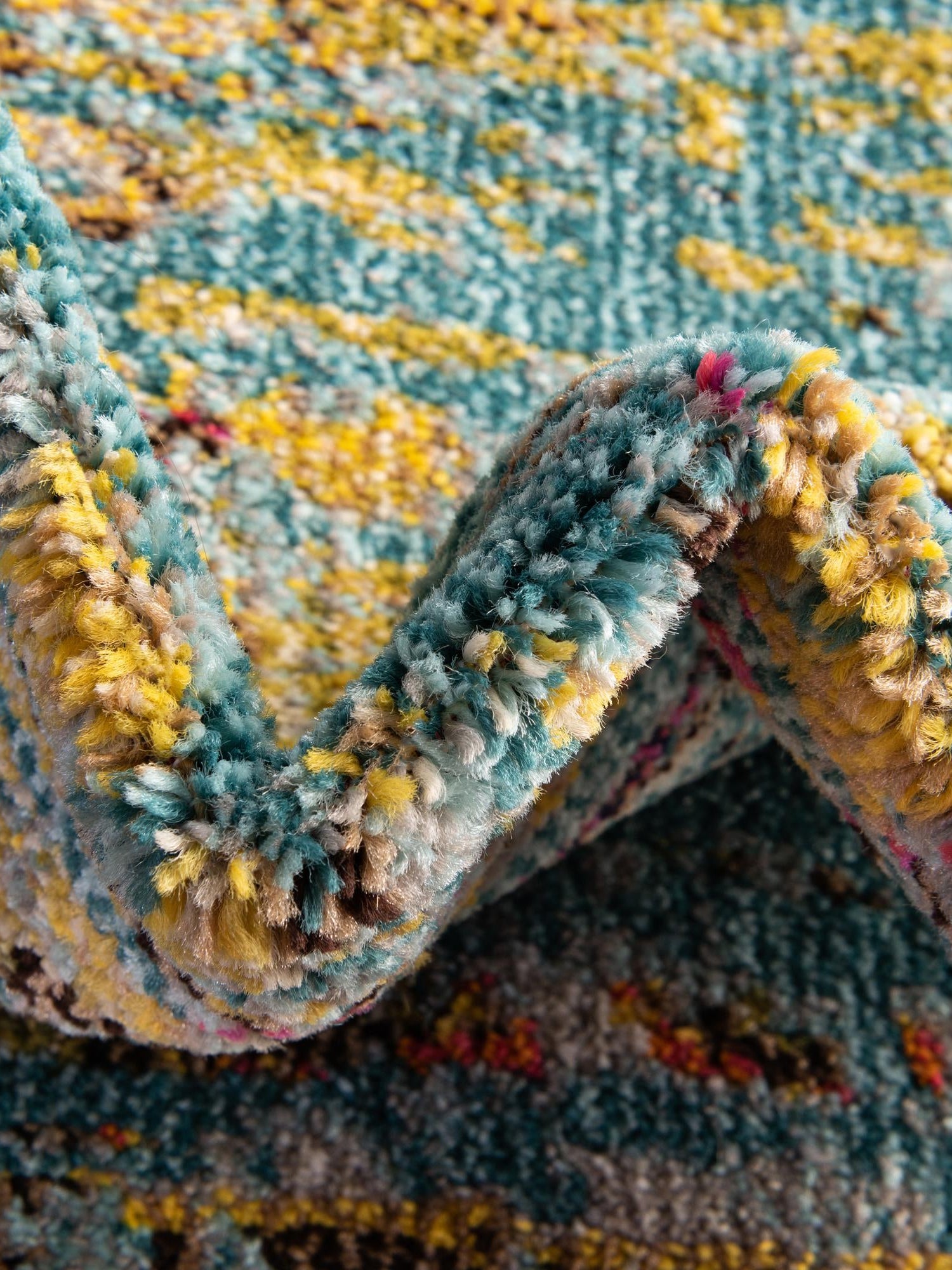 Turquoise 4' 1 x 6' 1 Vita Rectangle Area Rug