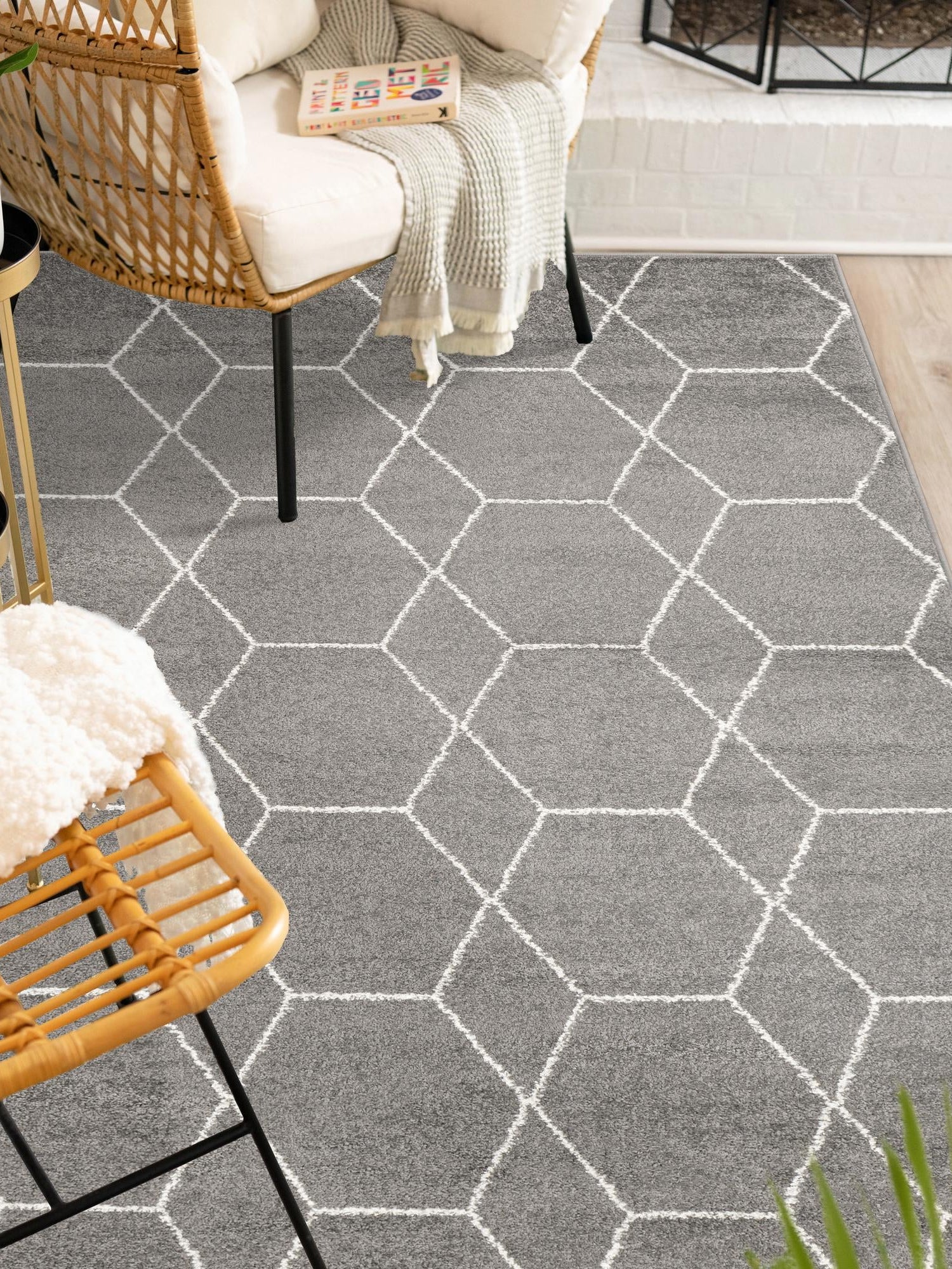 Dark Gray 10' x 14' 1 Trellis Frieze Rectangle Area Rug Geometric Modern Unique Stain Resistant Easy Clean Carpet for Living, Dining, Bedrooms, Office for Sale at Rug Engine