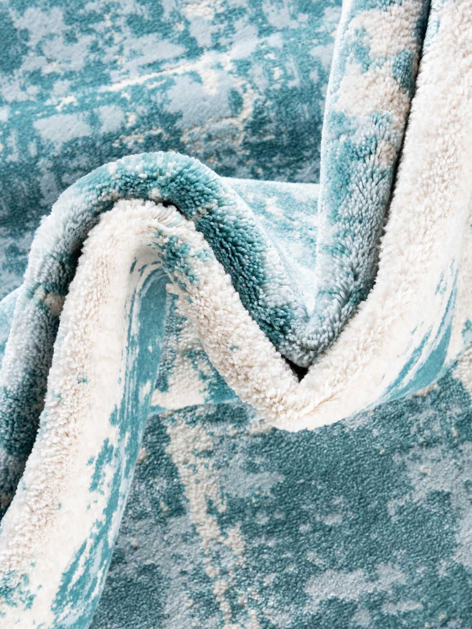 Turquoise 5' 1 x 8' Jill Zarin Uptown Rectangle Area Rug 70% Polypropylene & 30% Polyester  Contemporary Carpet for Living, Dining, Office, Bedroom for Sale at Rug Engine