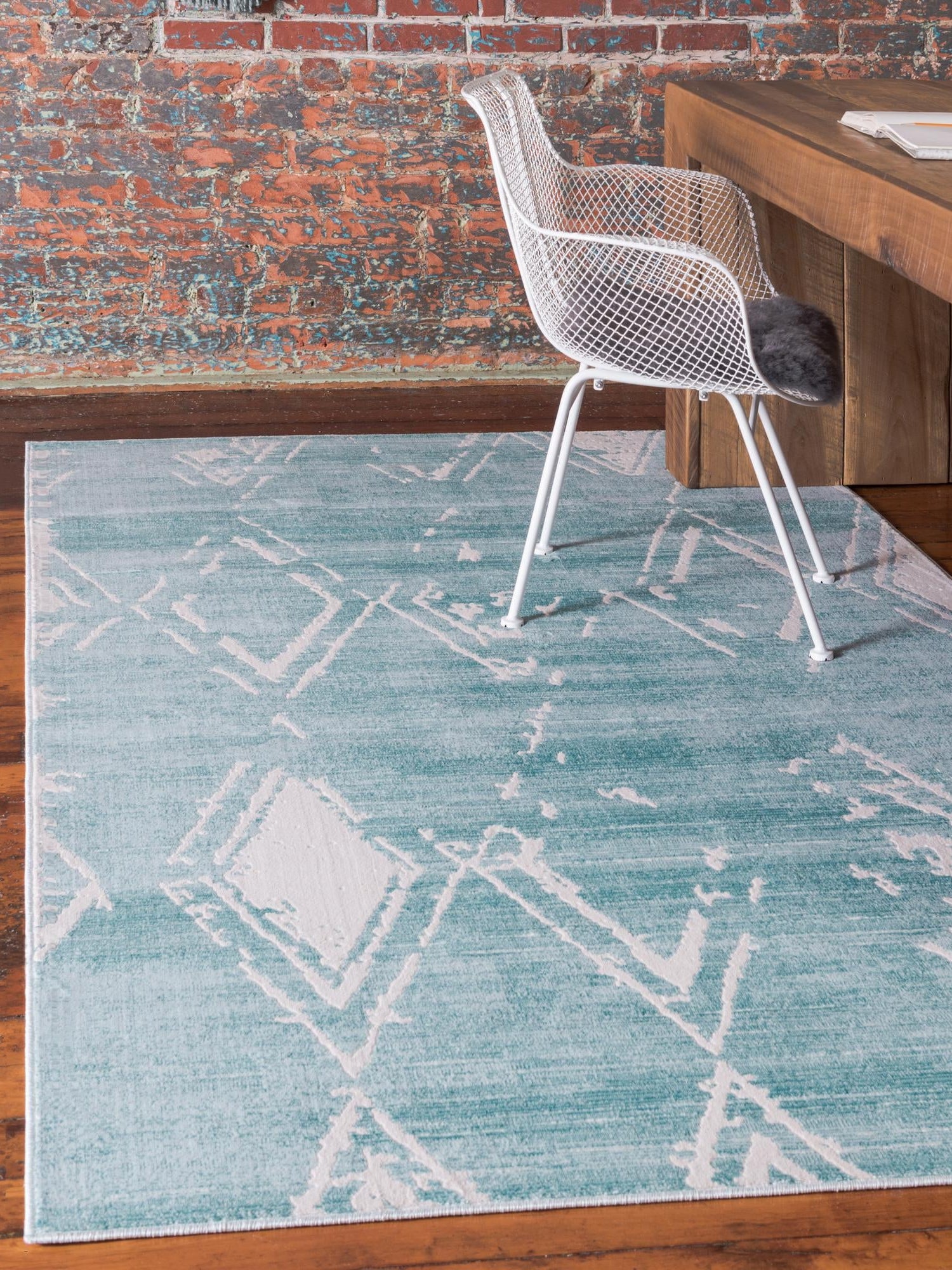 Turquoise 5' 1 x 8' Jill Zarin Uptown Rectangle Area Rug 70% Polypropylene & 30% Polyester  Contemporary Carpet for Living, Dining, Office, Bedroom for Sale at Rug Engine