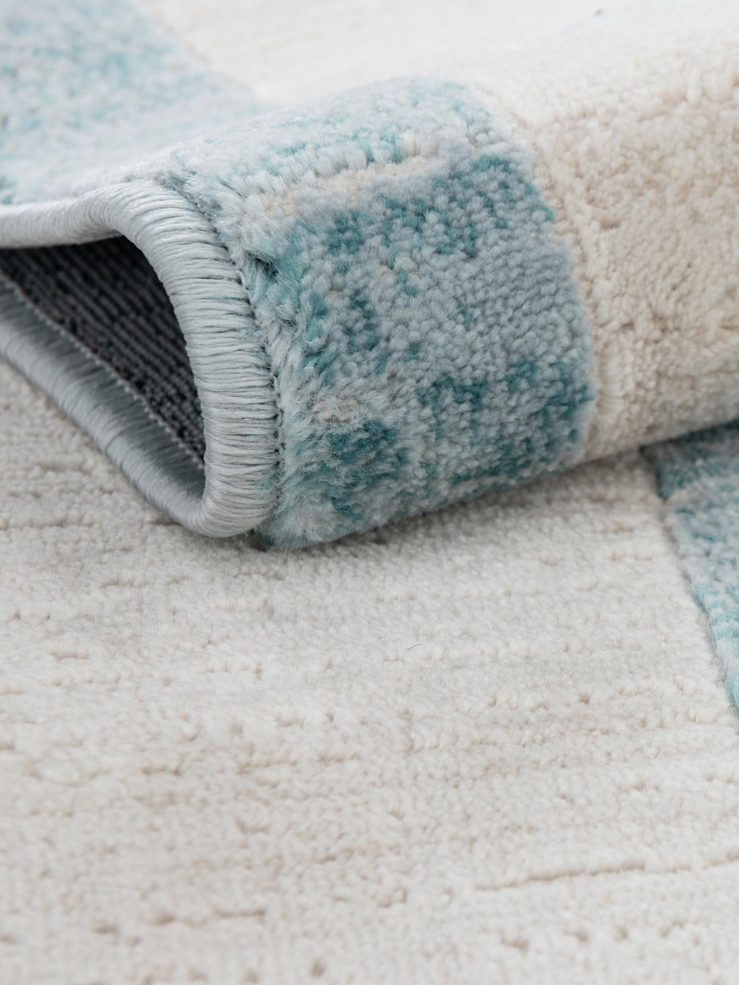 Turquoise 2' x 3' 1 Jill Zarin Uptown Rectangle Area Rug 70% Polypropylene & 30% Polyester  Contemporary Carpet for Living, Dining, Office, Bedroom for Sale at Rug Engine