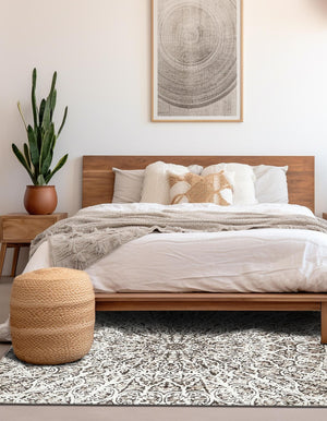 Brown 6' x 6' Sofia Square Rug