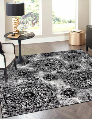 Black 6' 1 x 6' 1 Sofia Square Rug