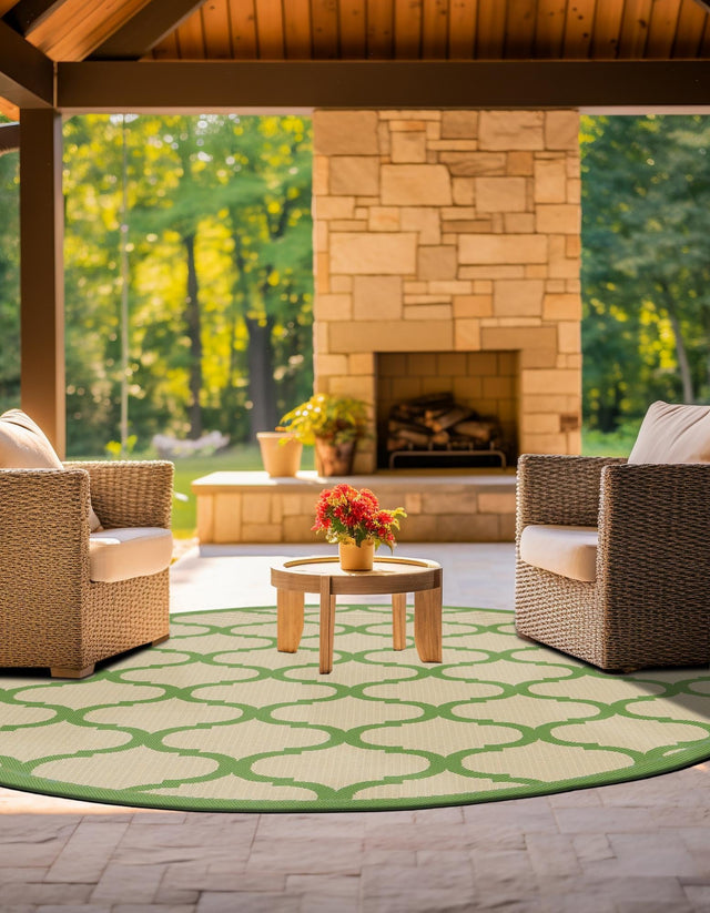 Beige and Green 6' 1 x 6' 1 Outdoor Trellis Round Rug