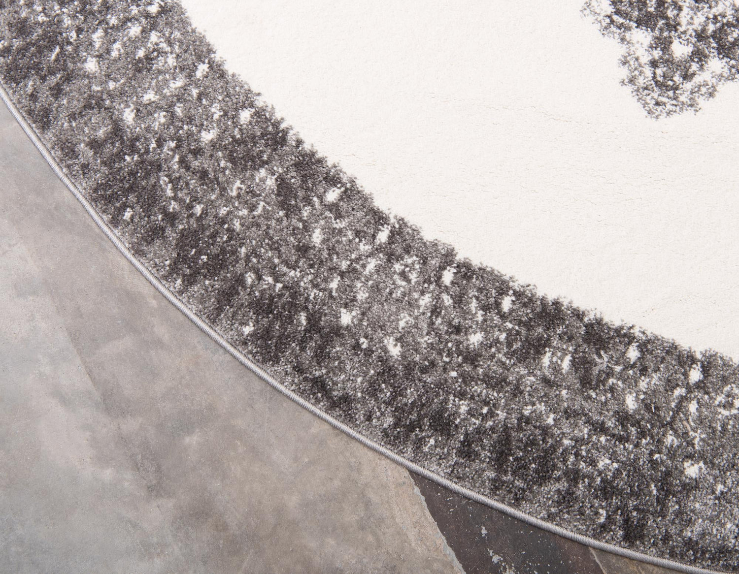 Gray 4' 1 x 4' 1 Rosso Round Area Rug Vintage Distressed Faded Traditional Design Carpet for Unique Home Interior Design for Sale at Rug Engine