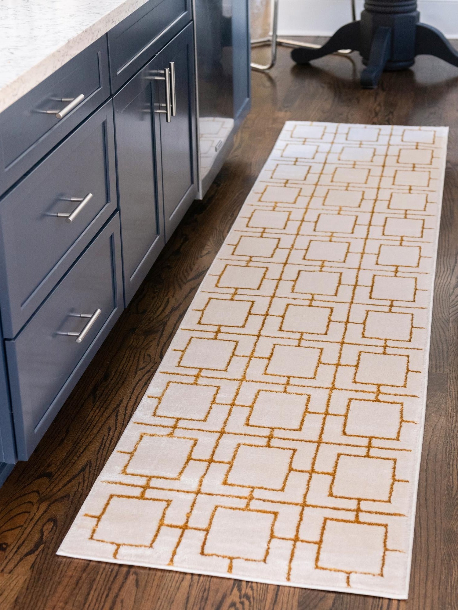 White Gold 2' x 6' 1 Marilyn Monroe Glam Runner Area Rug 70% Polypropylene & 30% Polyester Vivid Geometric Modern Carpet for Interior Home Decor for Sale at Rug Engine