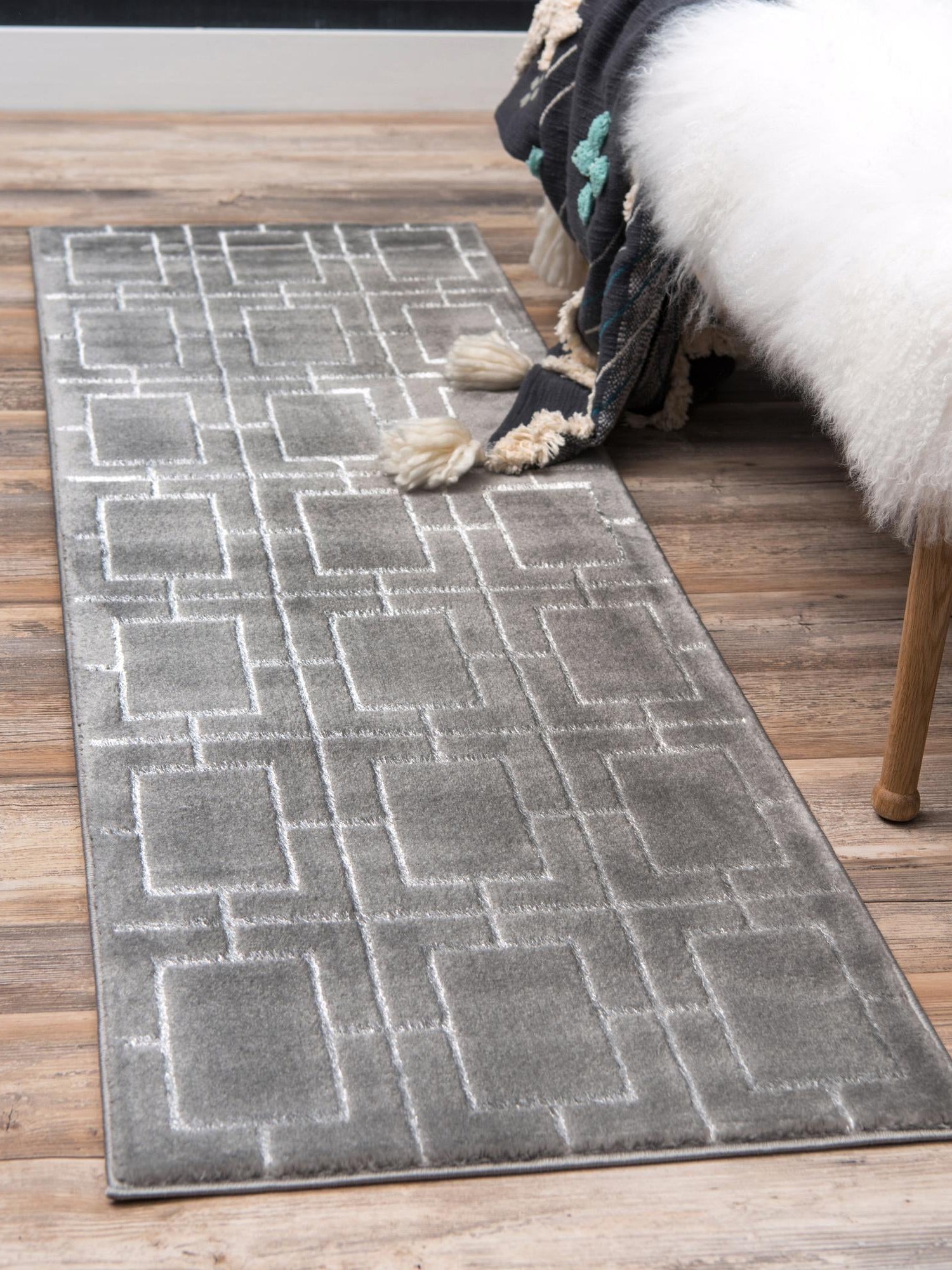 Gray Silver 2' x 10' Marilyn Monroe Glam Runner Area Rug 70% Polypropylene & 30% Polyester Vivid Geometric Modern Carpet for Interior Home Decor for Sale at Rug Engine