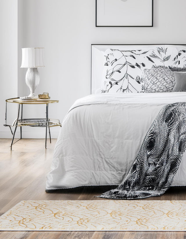 White Gold 2' x 6' 1 Marilyn Monroe Glam Runner Area Rug 70% Polypropylene & 30% Polyester Vivid Geometric Modern Carpet for Interior Home Decor for Sale at Rug Engine