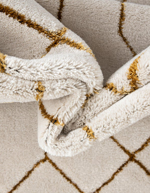 White Gold 7' 1 x 10' Marilyn Monroe Glam Rectangle Area Rug 70% Polypropylene & 30% Polyester Vivid Geometric Modern Carpet for Interior Home Decor for Sale at Rug Engine