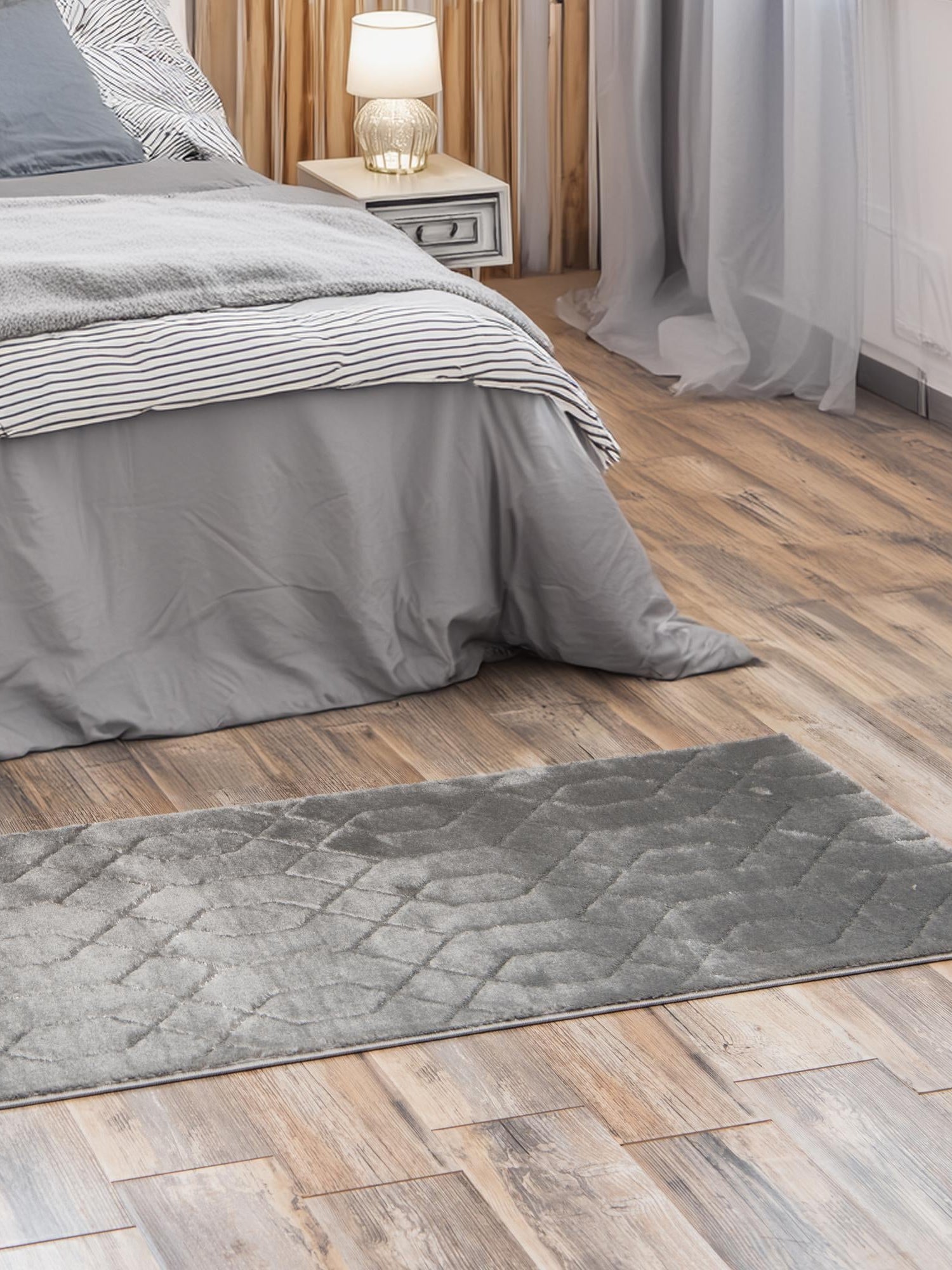 Gray Silver 2' 7 x 12' Marilyn Monroe Glam Runner Area Rug 70% Polypropylene & 30% Polyester Vivid Geometric Modern Carpet for Interior Home Decor for Sale at Rug Engine