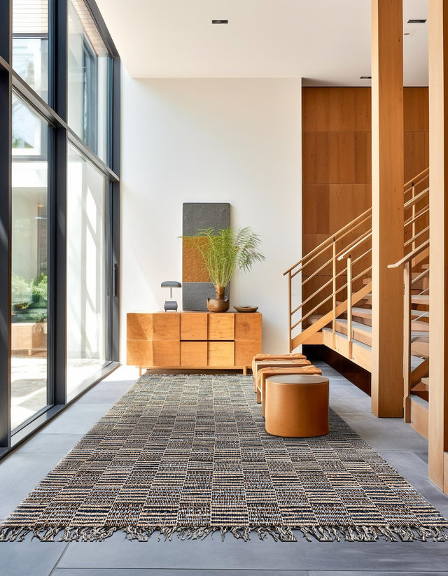 Dark Gray 4' 1 x 6' 1 Chindi Jute Rectangle Rug