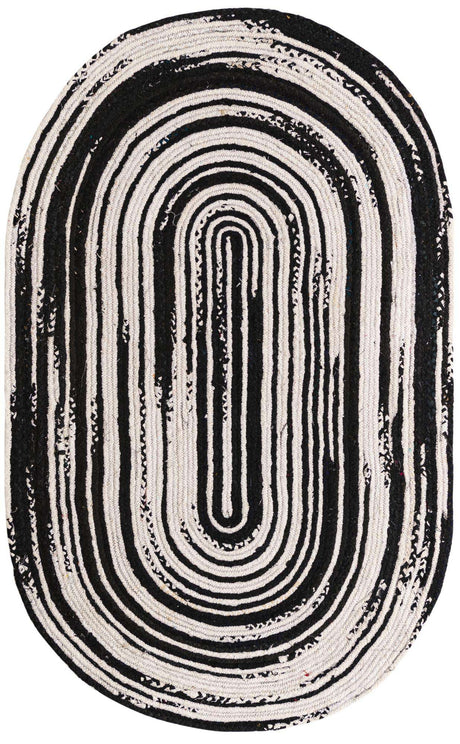 Black and White 5' 1 x 8' Braided Chindi Oval Rug