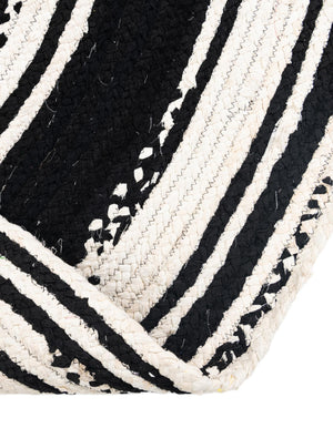 Black and White 3' 3 x 3' 3 Braided Chindi Round Rug