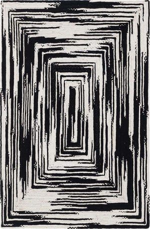 Black and White 6' 1 x 9' Braided Chindi Rectangle Rug
