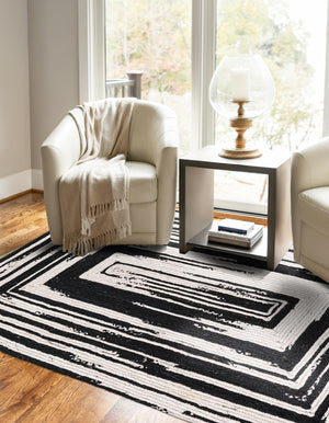 Black and White 6' 1 x 9' Braided Chindi Rectangle Rug