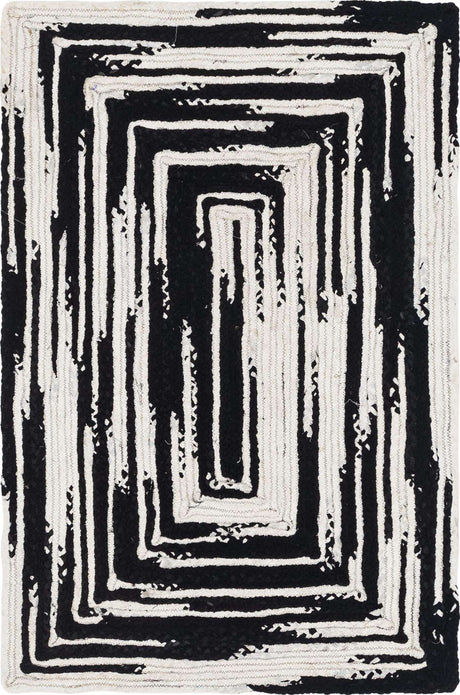 Black and White 4' 1 x 6' 1 Braided Chindi Rectangle Rug