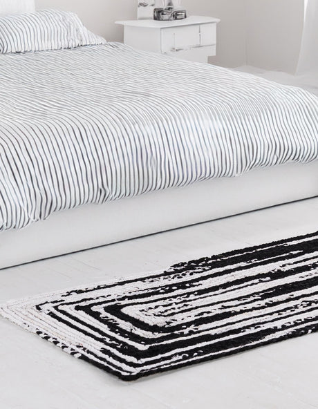 Black and White 2' 7 x 6' 1 Braided Chindi Runner Area Rug 100% Cotton Hand Braided Natural Eco-Friendly Boho Style Modern Carpet for Living Rooms Dining Office Dorm for Sale at Rug Engine