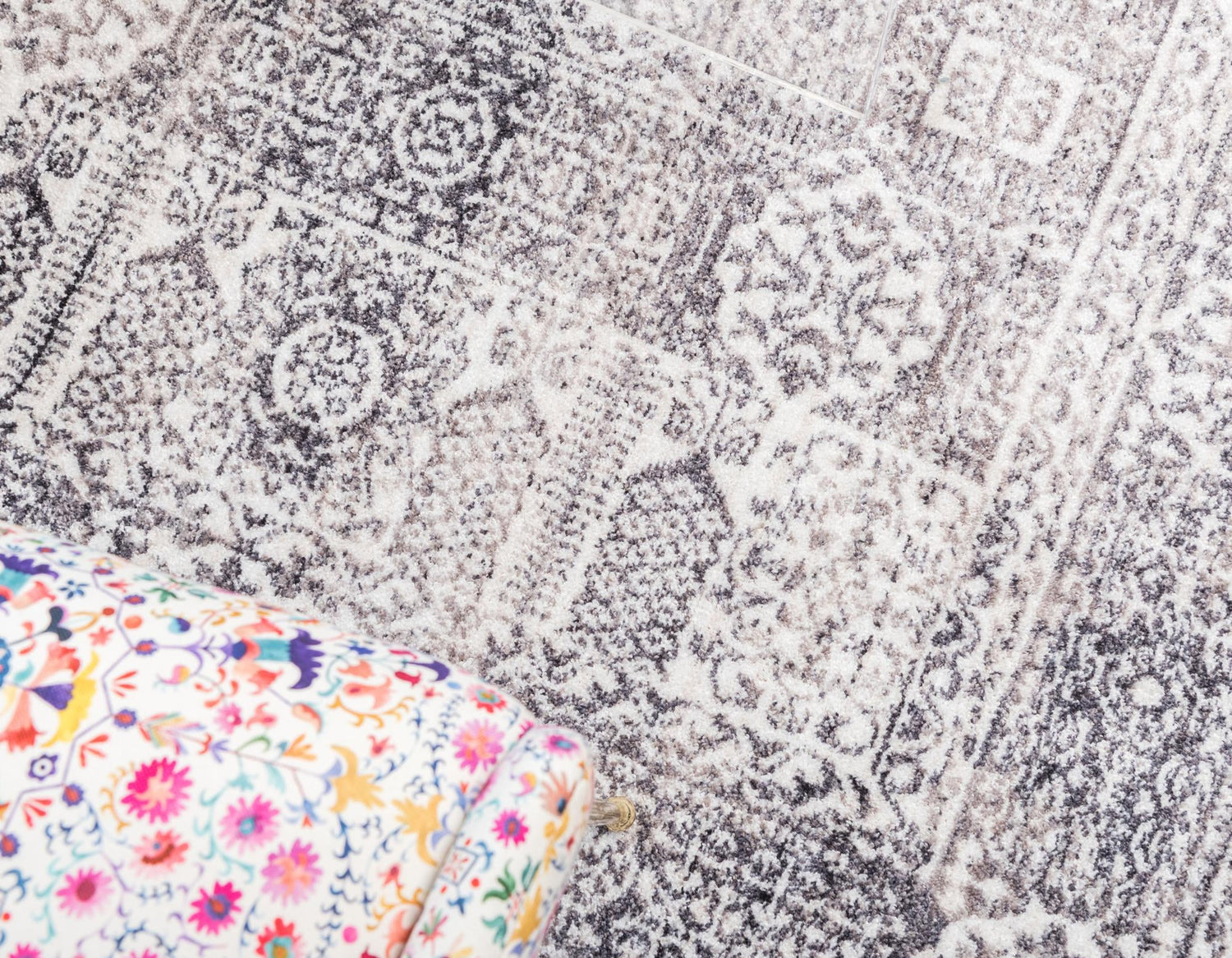 Gray 3' 3 x 5' 3 Brighton Rectangle Area Rug 100% Polyester With Jute Backing Vintage Distressed Colorful Traditional Carpet for Interior Room Design for Sale at Rug Engine