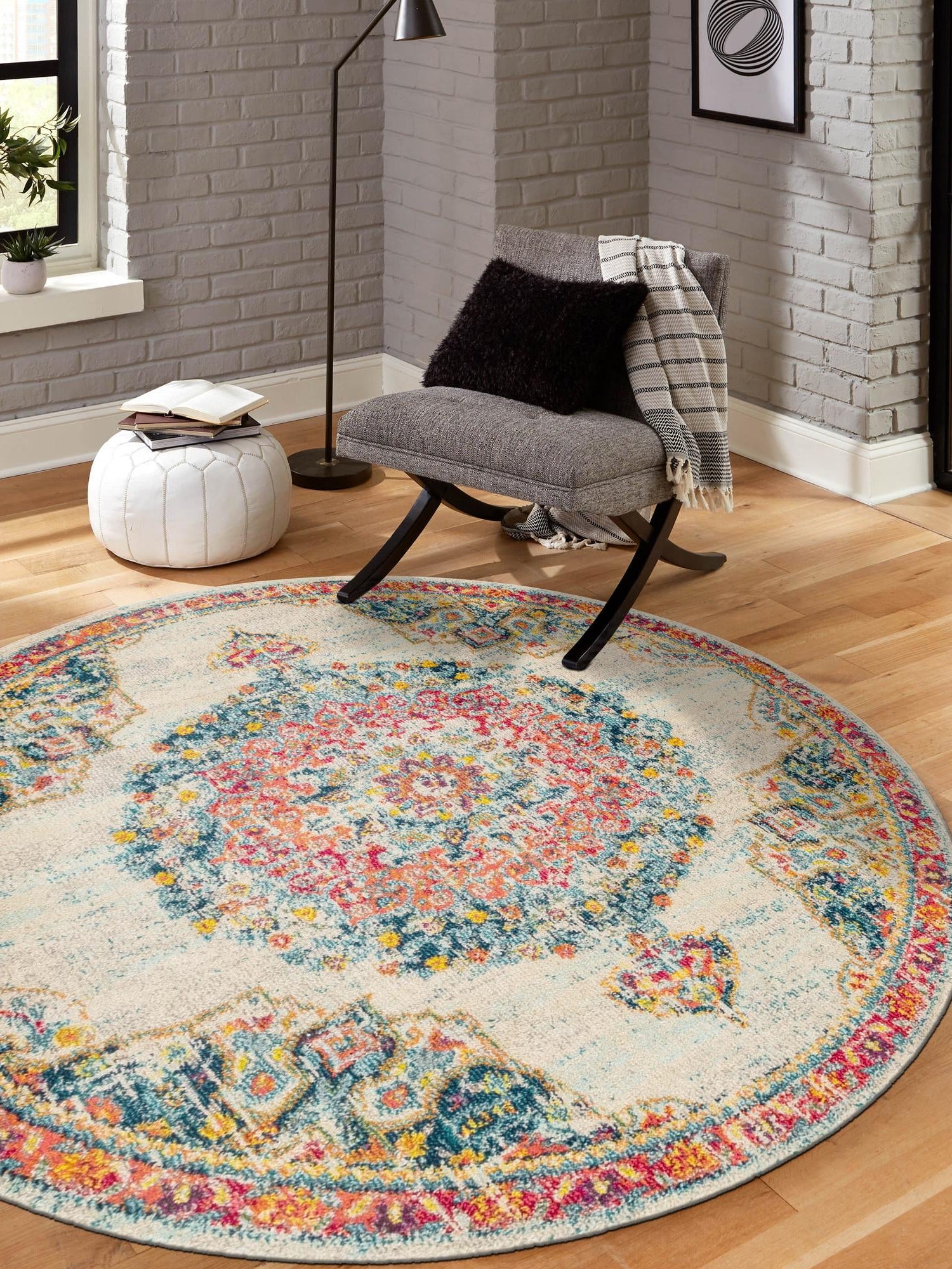 Ivory 7' 10 x 7' 10 Penrose Round Area Rug