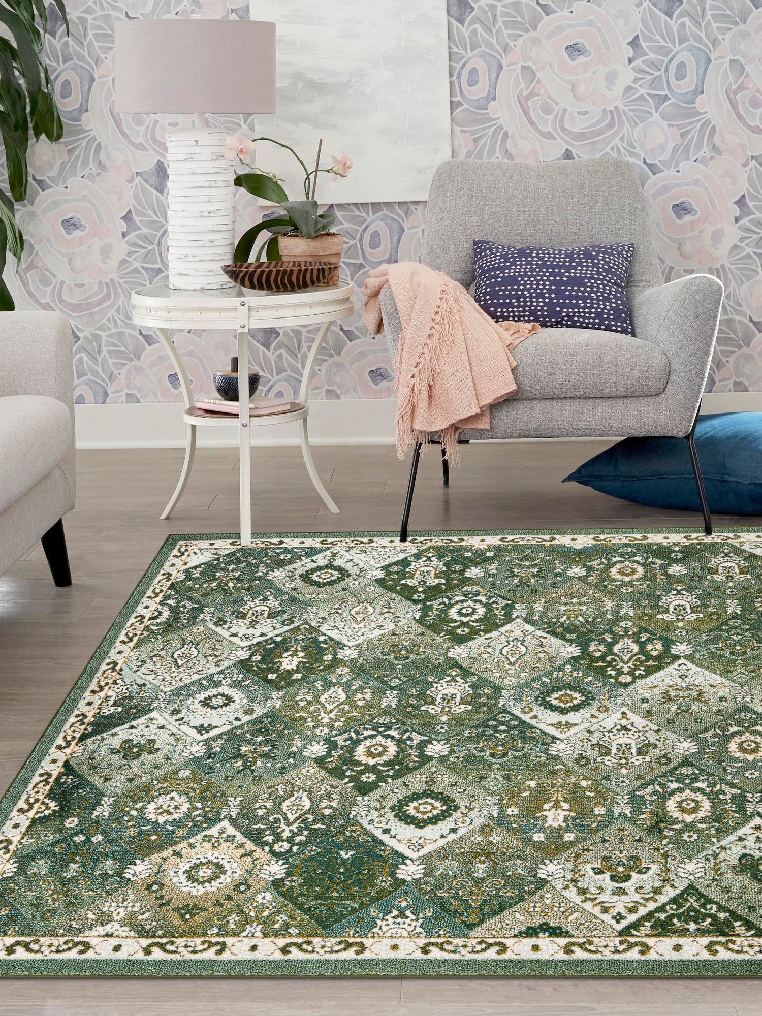 Green 7' 10 x 7' 10 Penrose Square Area Rug