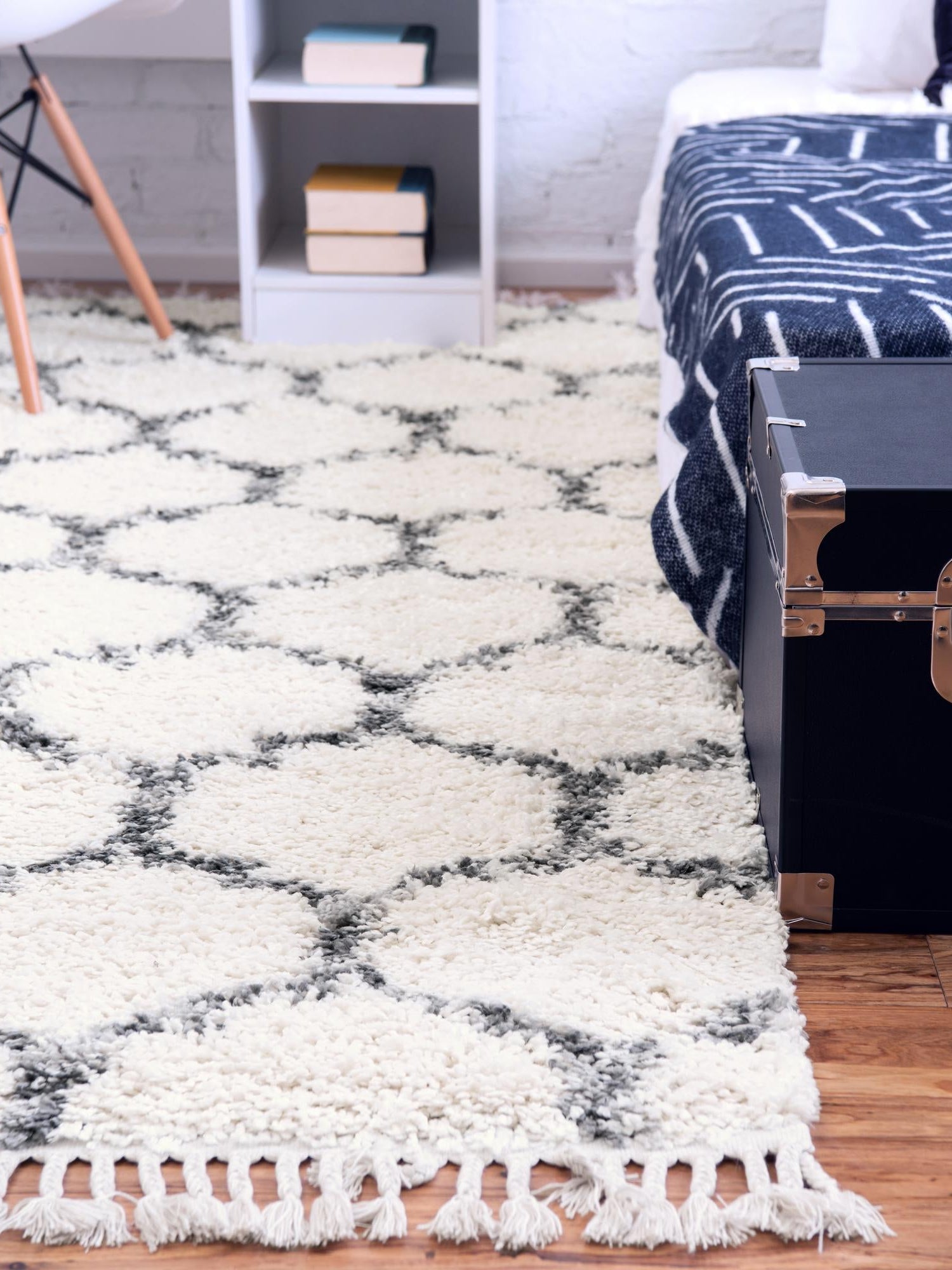 Ivory 5' 1 x 8' Hygge Shag Rectangle Area Rug Thick Soft Touch Fluffy & Plush Shaggy Pile 100% Polypropylene With Jute Backing Modern Carpet for Sale at Rug Engine