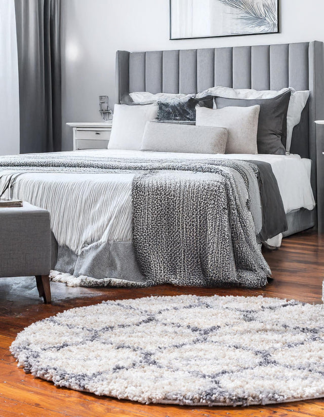 Beige 5' x 5' Hygge Shag Round Rug