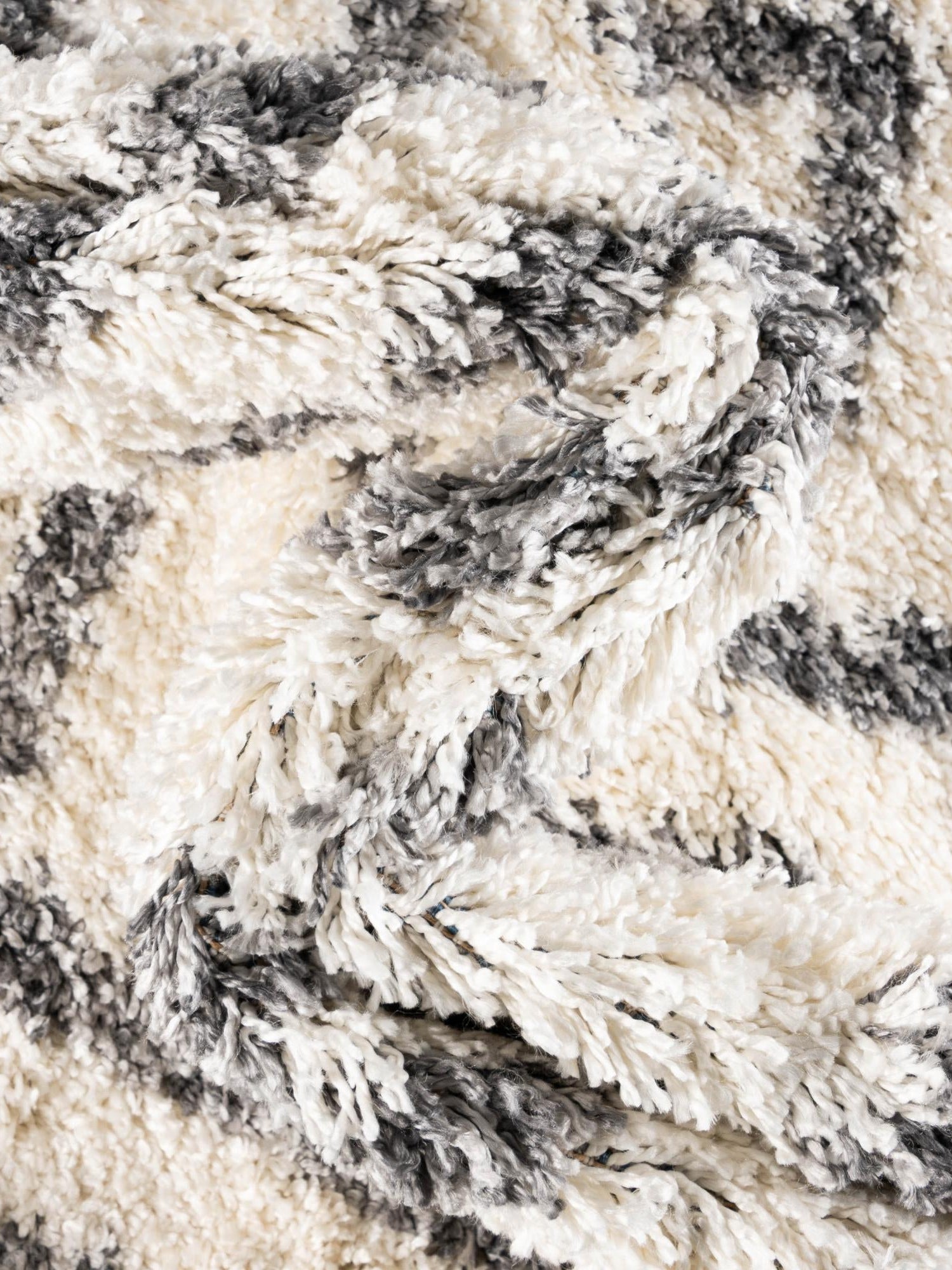 Ivory 5' x 5' Hygge Shag Round Area Rug Thick Soft Touch Fluffy & Plush Shaggy Pile 100% Polypropylene With Jute Backing Modern Carpet for Sale at Rug Engine