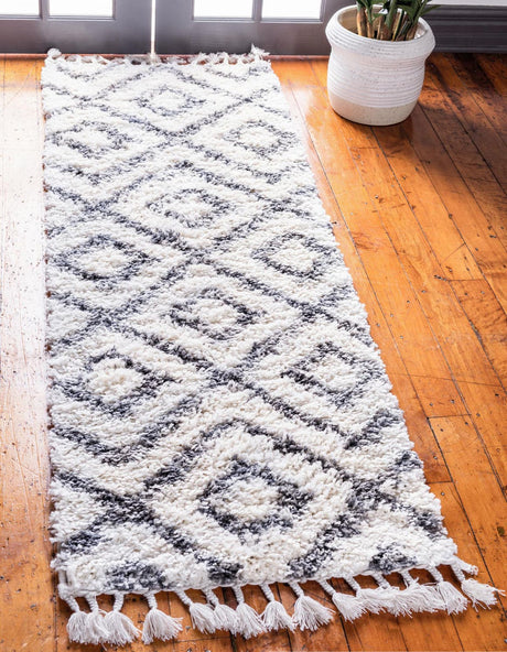 Ivory 2' 7 x 8' 2 Hygge Shag Runner Area Rug Thick Soft Touch Fluffy & Plush Shaggy Pile 100% Polypropylene With Jute Backing Modern Carpet for Sale at Rug Engine