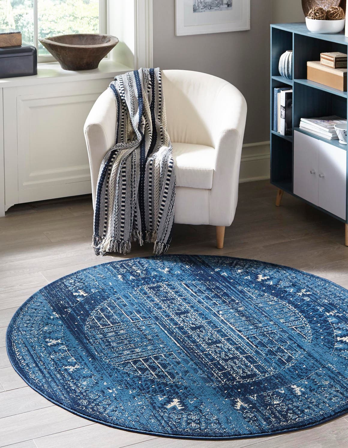 Blue 5' x 5' District Round Area Rug 100% Polypropylene Easy Clean Stain Resistant Traditional Pattern Classic Carpet for Indoor Dining Living Office for Sale at Rug Engine