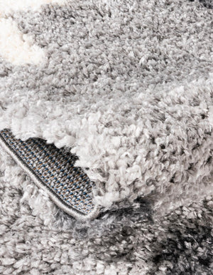 Light Gray 5' x 5' Hygge Shag Round Area Rug Thick Soft Touch Fluffy & Plush Shaggy Pile 100% Polypropylene With Jute Backing Modern Carpet for Sale at Rug Engine